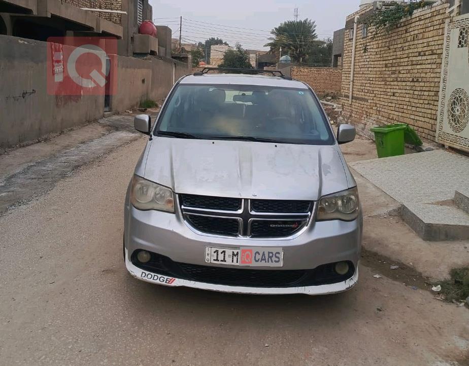 دودج جراند كارافان